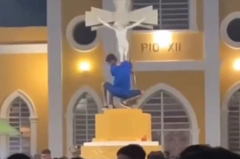 Jovem é ameaçado de morte e passa mal após vídeo com dança em monumento católico de Angicos