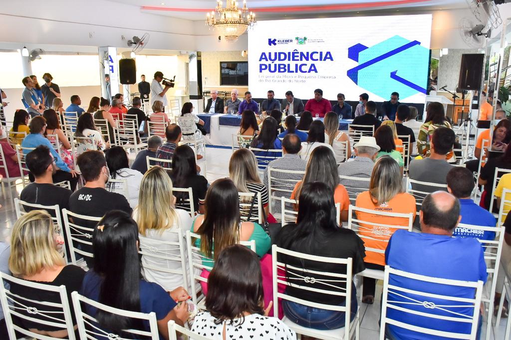 Legislativo leva informações da nova Lei das micro e pequenas empresas para Macaíba