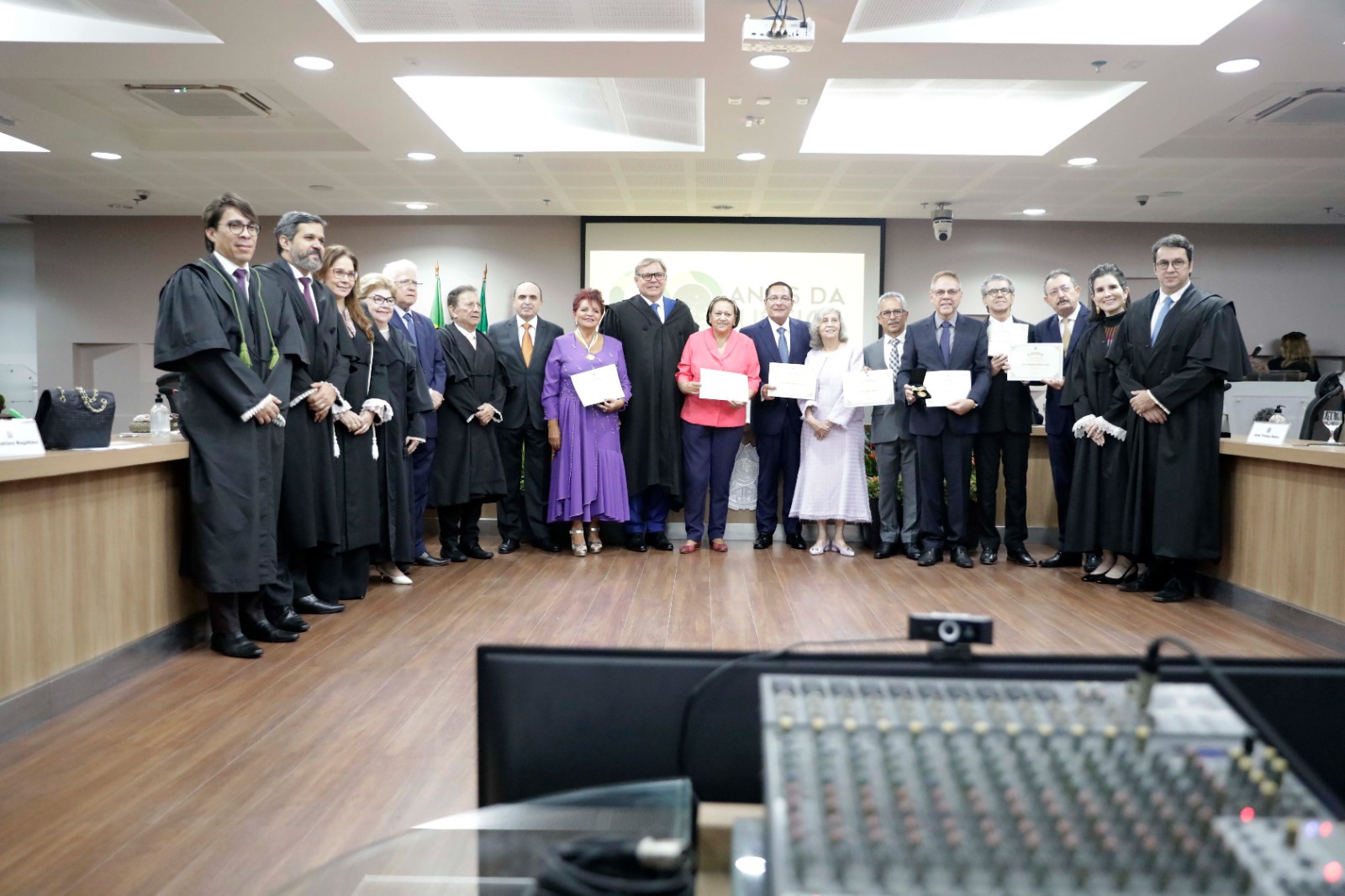 Governadora do RN recebe Medalha do “Mérito Eleitoral Tavares de Lyra”