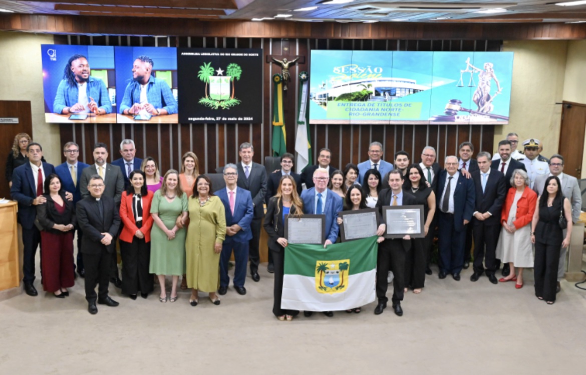 Legislativo concede título de cidadão norte-rio-grandense a juízas e advogado