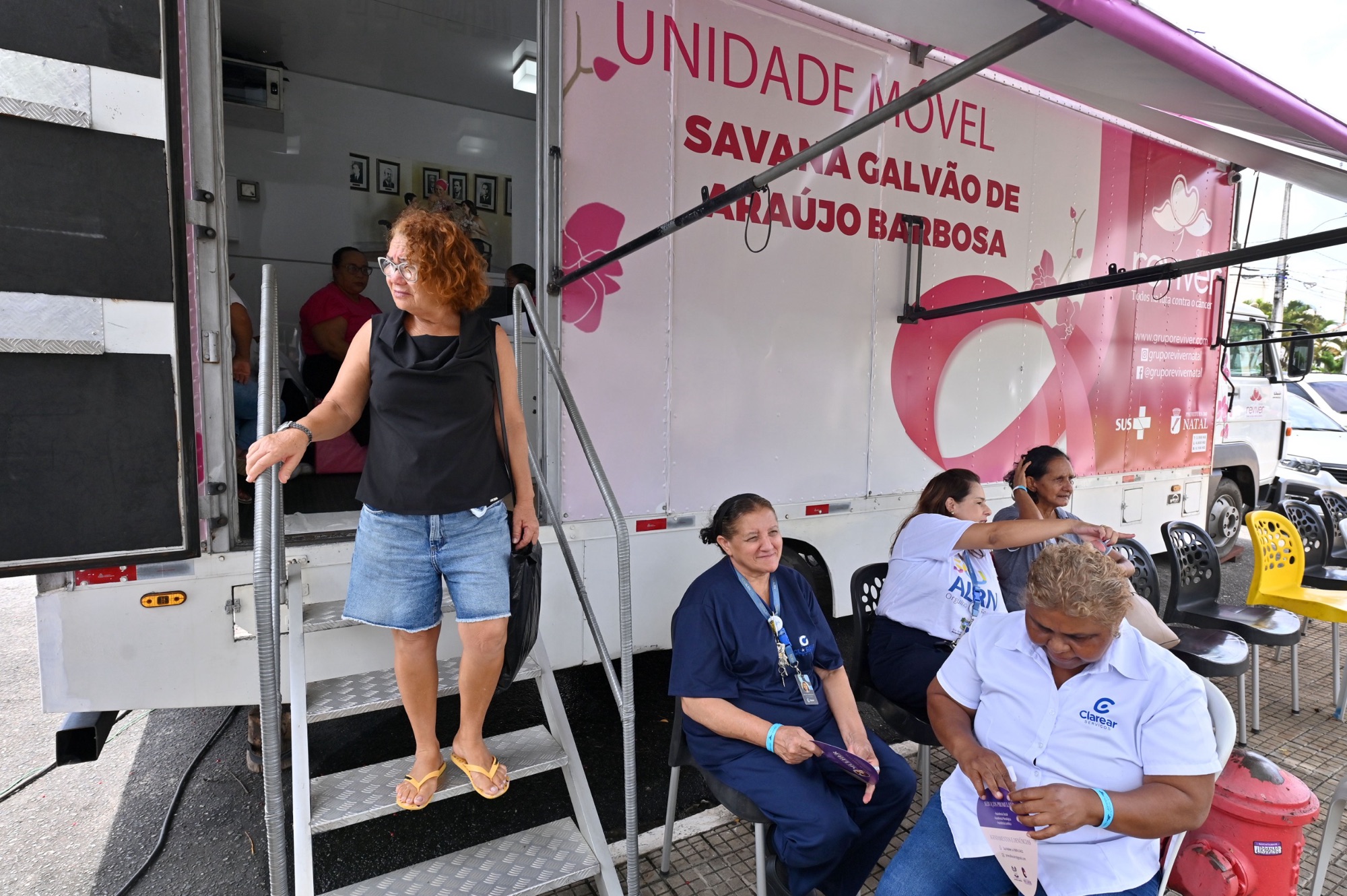 Parceria da ALRN com Grupo Reviver leva serviços gratuitos à Praça 7 de Setembro